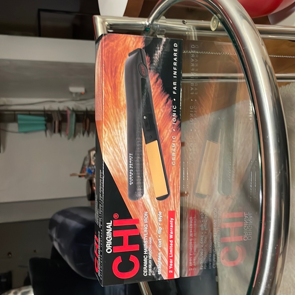 NWT Original CHI Ceramic Hair Straightener